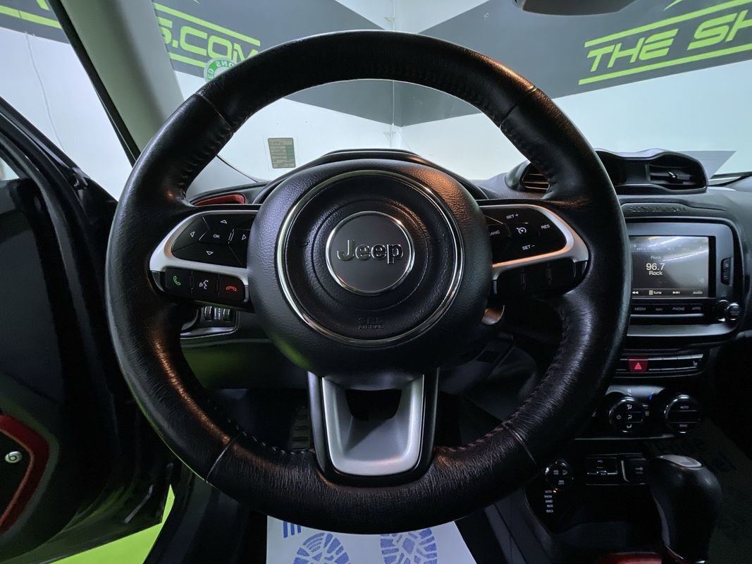 Used 2016 Jeep Renegade Trailhawk w/ Premium Trailhawk Package image 20