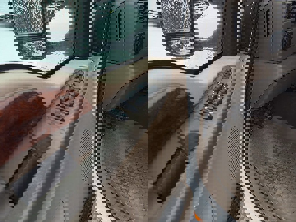 Used 2002 Ford Excursion Limited image 11