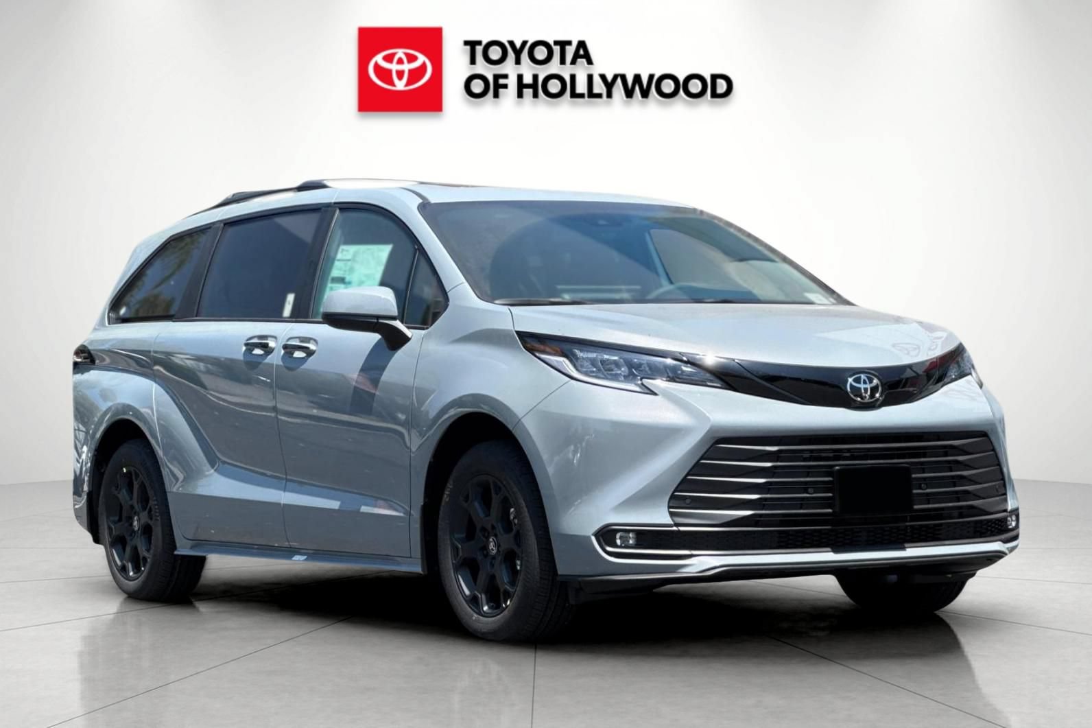 New 2026 Toyota Sienna XLE Woodland Edition