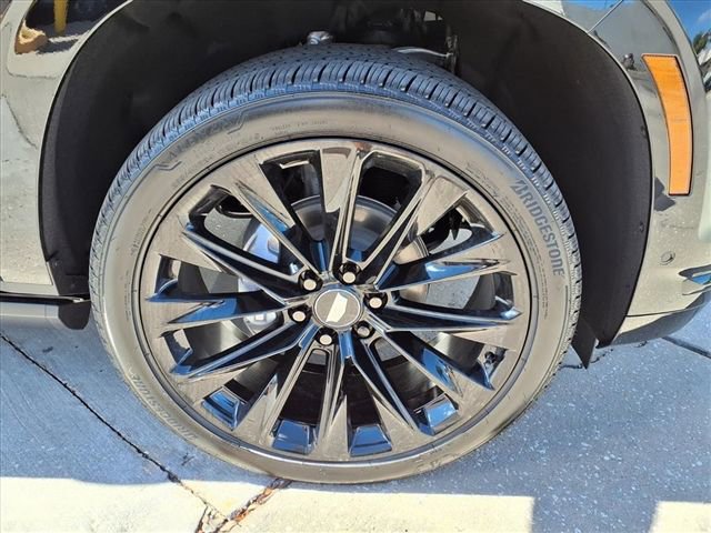 New 2026 Cadillac Escalade ESV Platinum Sport w/ LPO, ONYX Package AWD/4WD image 7