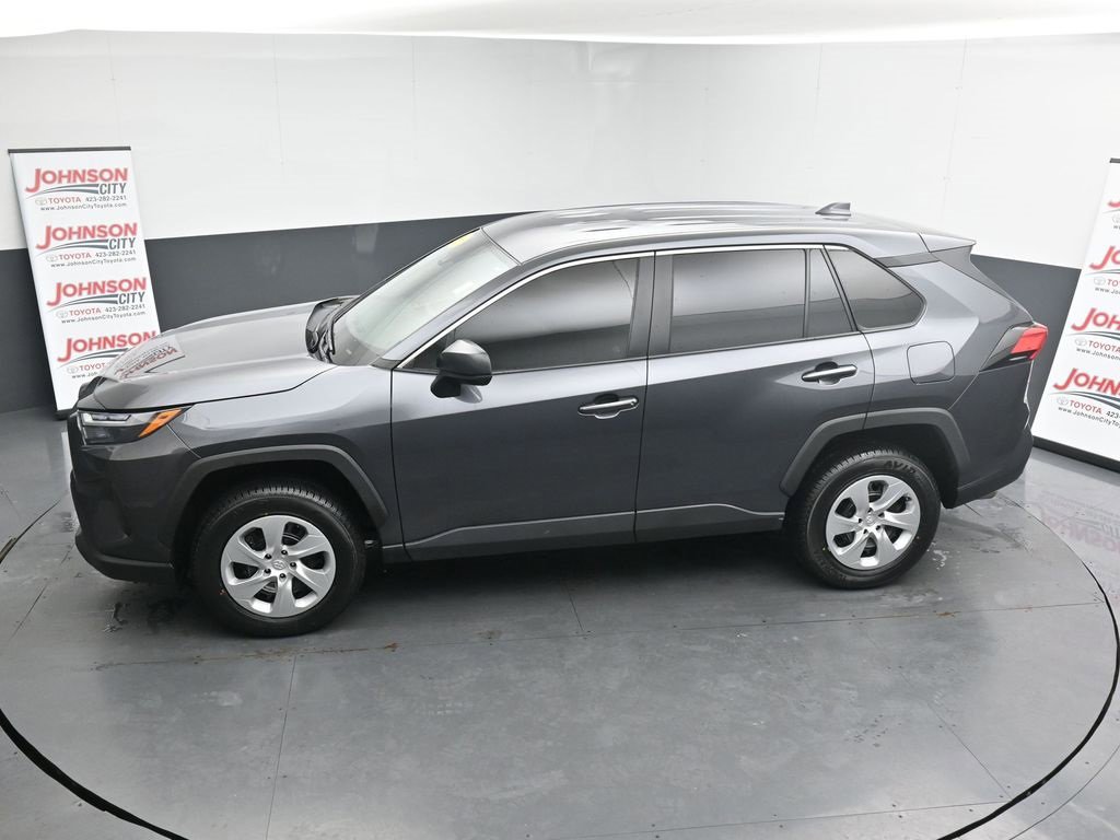Used 2023 Toyota RAV4 LE image 27