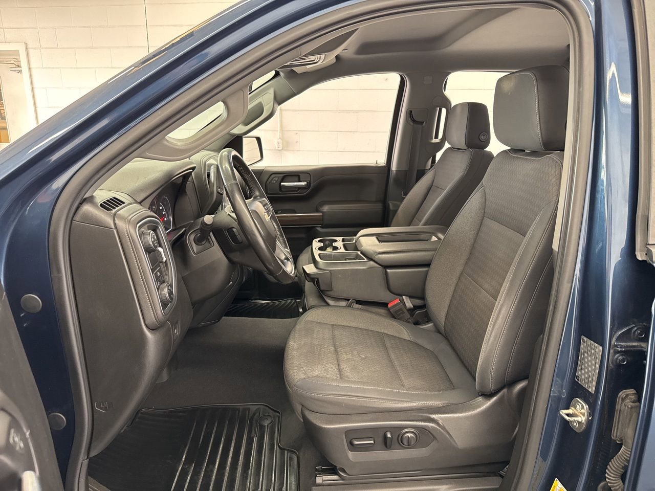 Used 2019 Chevrolet Silverado 1500 LT w/ All-Star Edition image 14