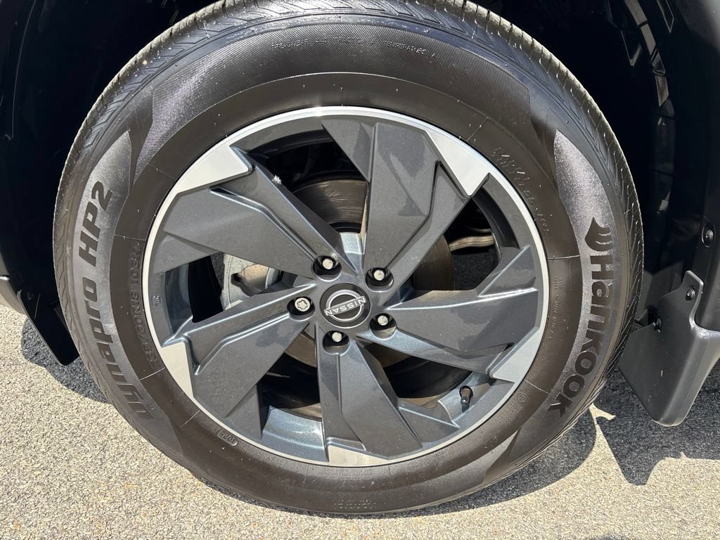 Certified 2026 Nissan Rogue SV AWD/4WD image 9