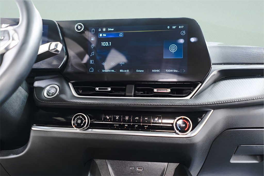 Used 2025 Chevrolet Equinox LT image 14