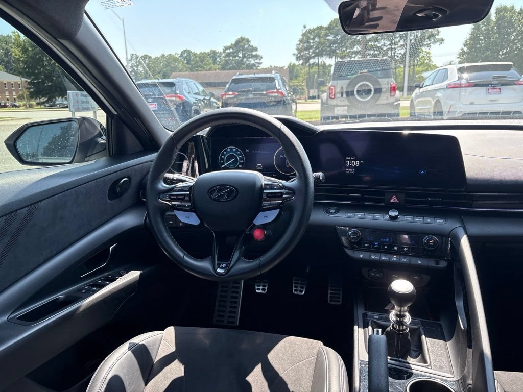 Used 2022 Hyundai Elantra N FWD image 9