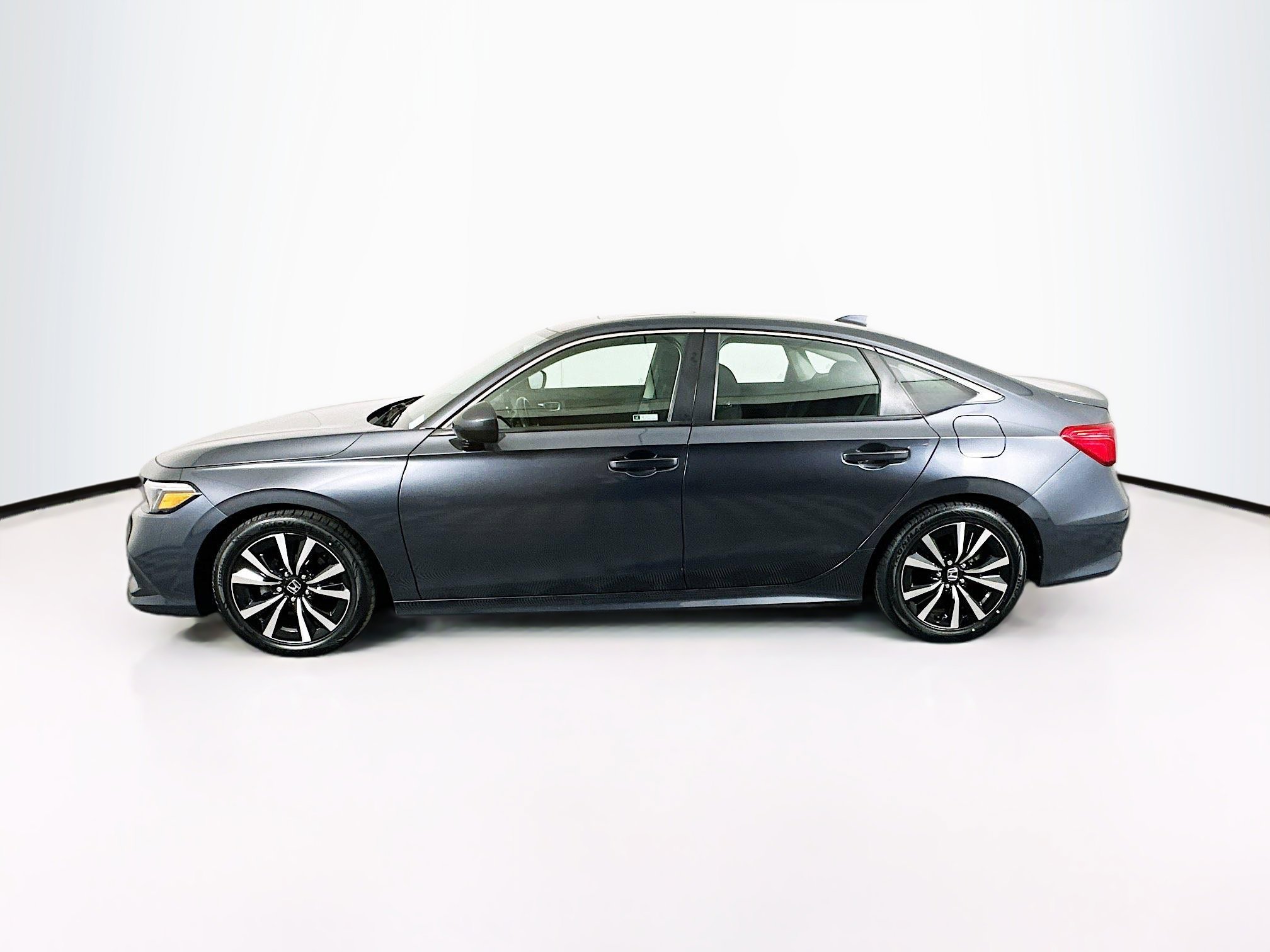 Used 2023 Honda Civic EX image 4