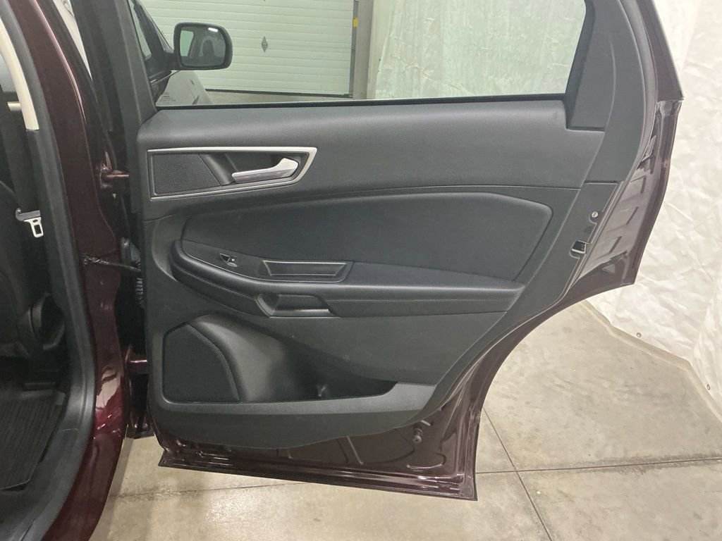 Used 2022 Ford Edge SEL w/ Convenience Package image 28