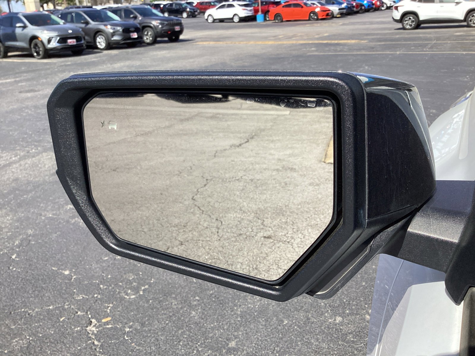 Used 2024 Chevrolet Colorado LT w/ LT Convenience Package II image 32