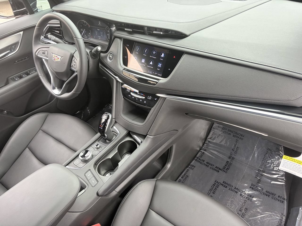 Certified 2025 Cadillac XT6 Luxury FWD image 13