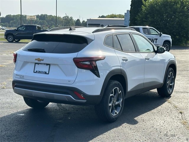 New 2025 Chevrolet Trax LT w/ Driver Confidence Package image 3