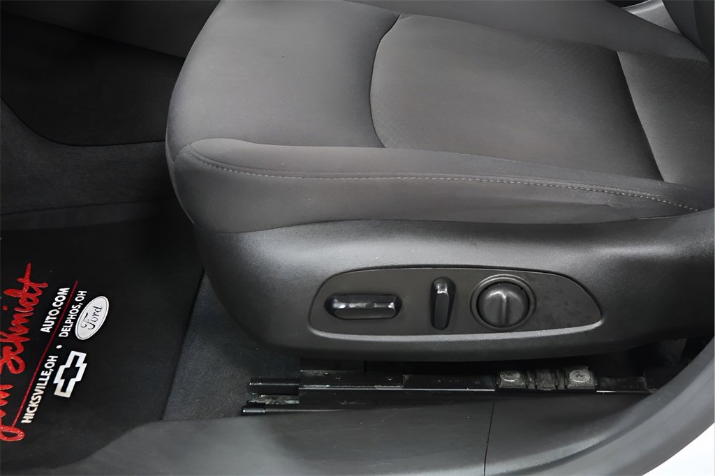 Used 2023 Chevrolet Malibu LT image 19
