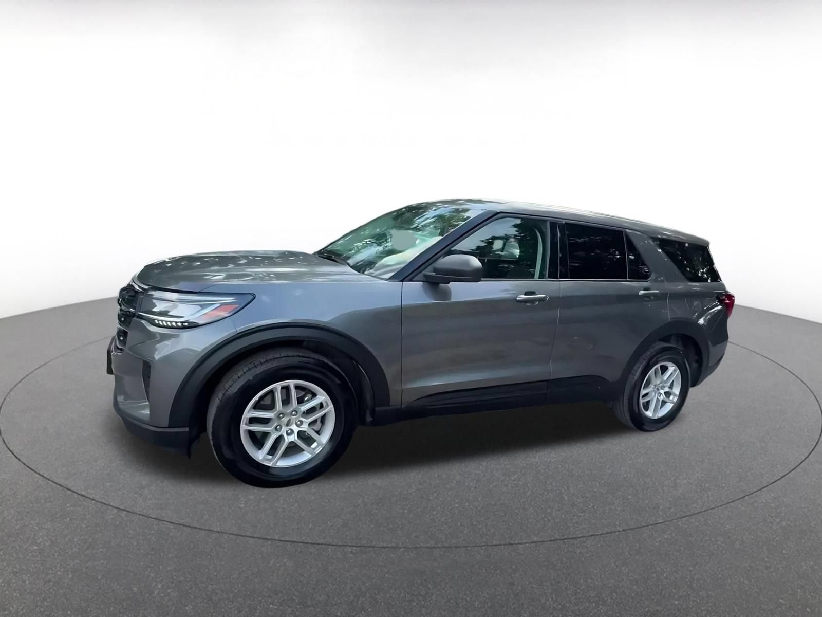 Used 2026 Ford Explorer Active AWD/4WD image 7