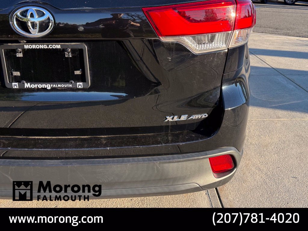 Used 2019 Toyota Highlander XLE AWD/4WD image 14