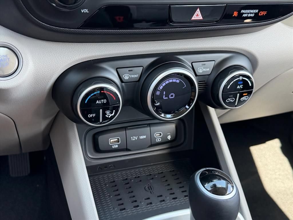 New 2026 Hyundai Venue SEL FWD image 20