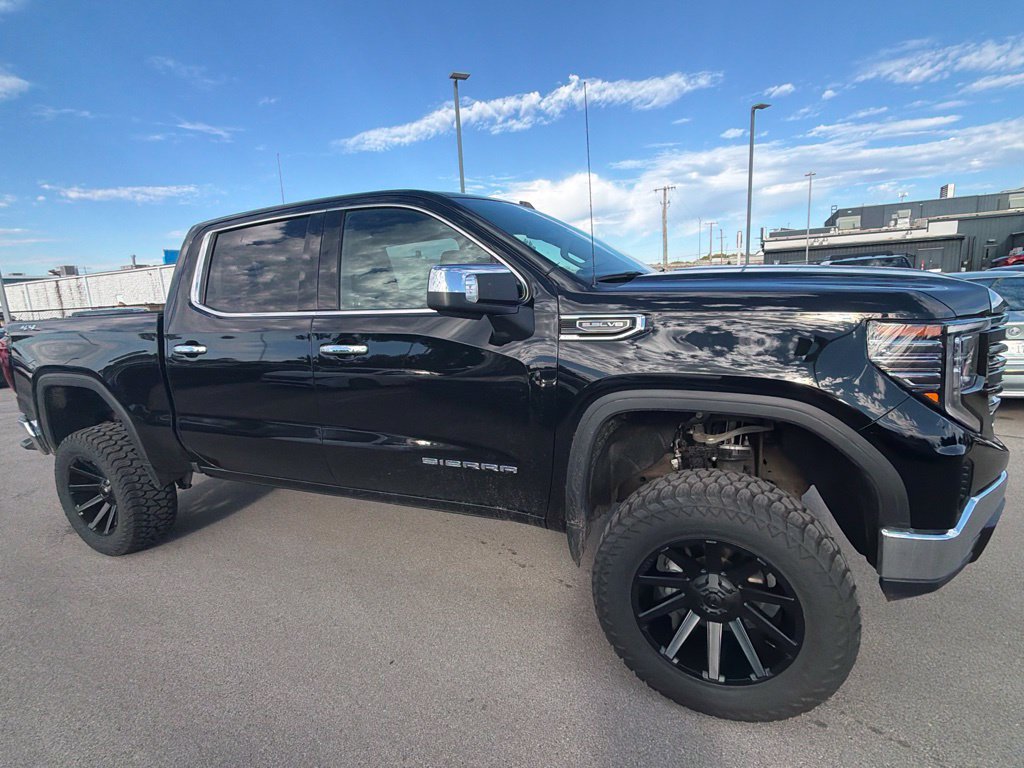 Used 2025 GMC Sierra 1500 SLT AWD/4WD image 3