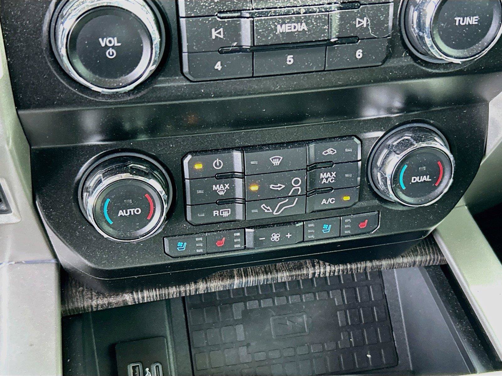 Used 2021 Ford F350 Lariat w/ Lariat Ultimate Package AWD/4WD image 33