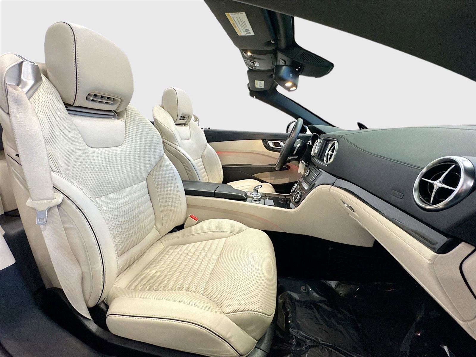 Used 2017 Mercedes-Benz SL 550 image 28
