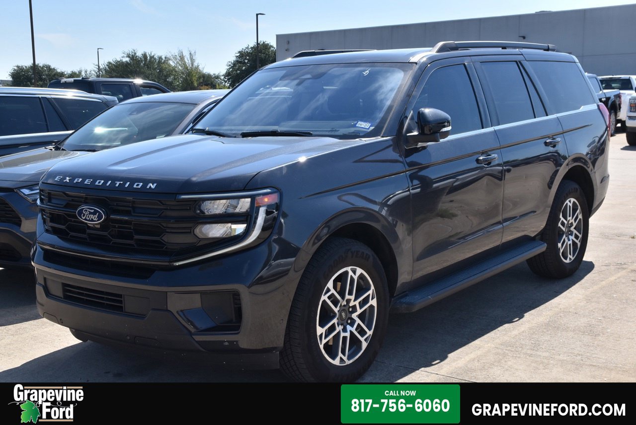 Used 2025 Ford Expedition Active RWD image 1