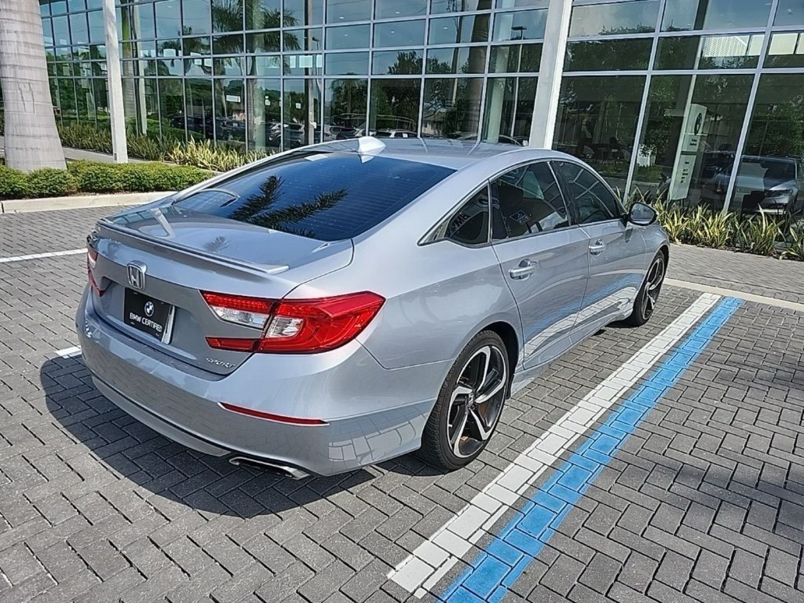 Used 2020 Honda Accord Sport image 5