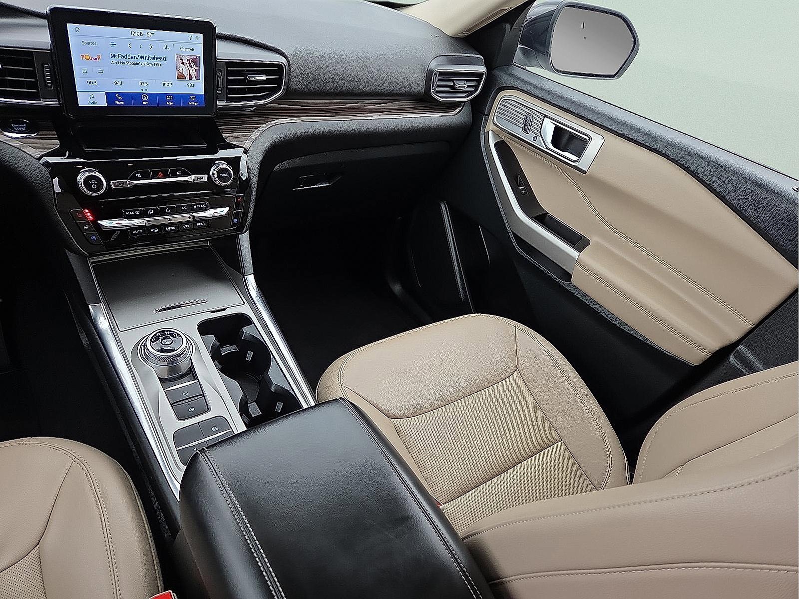 Used 2023 Ford Explorer Limited image 13