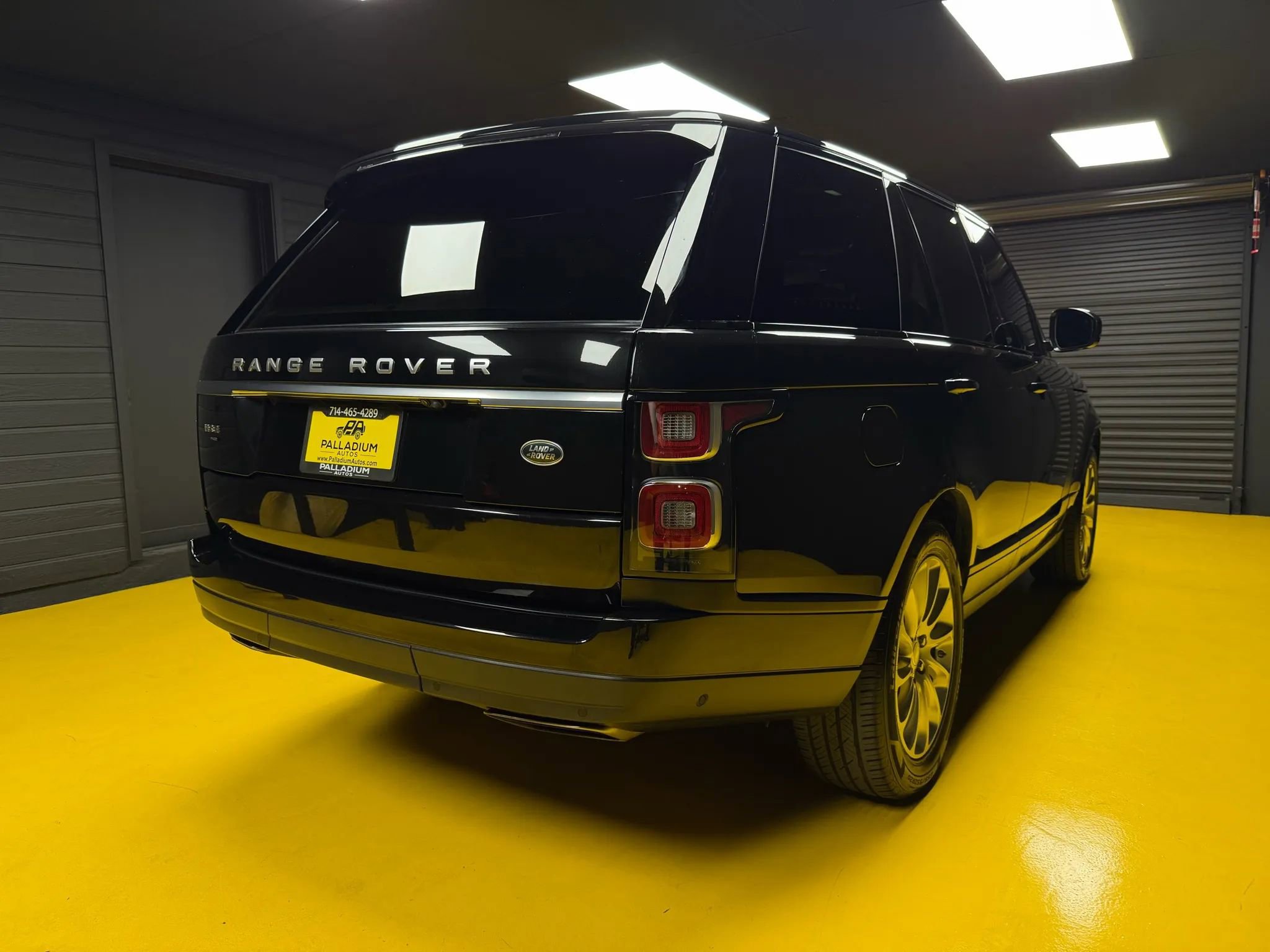 Used 2020 Land Rover Range Rover HSE AWD/4WD image 6