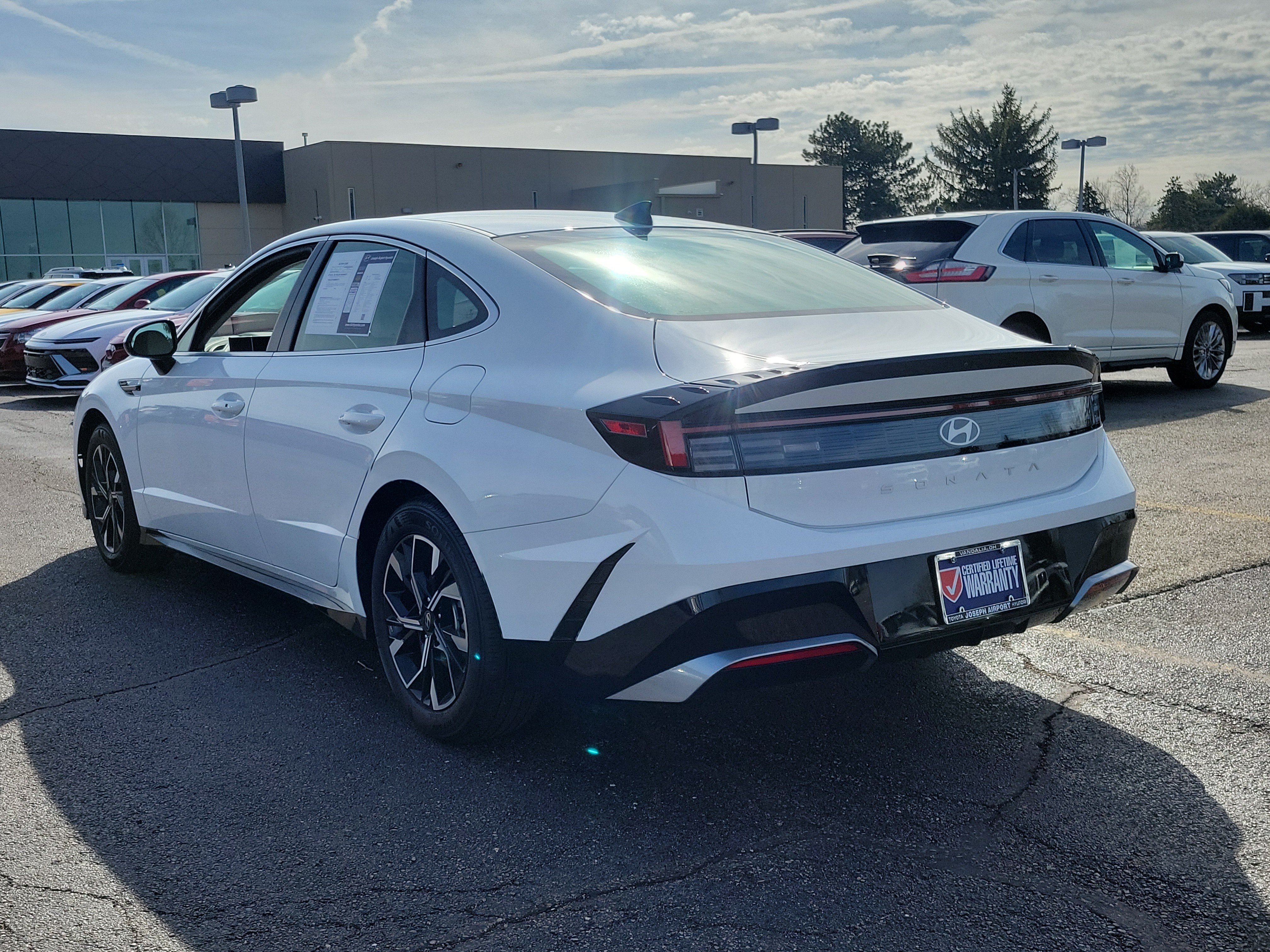 New 2025 Hyundai Sonata SEL FWD image 3