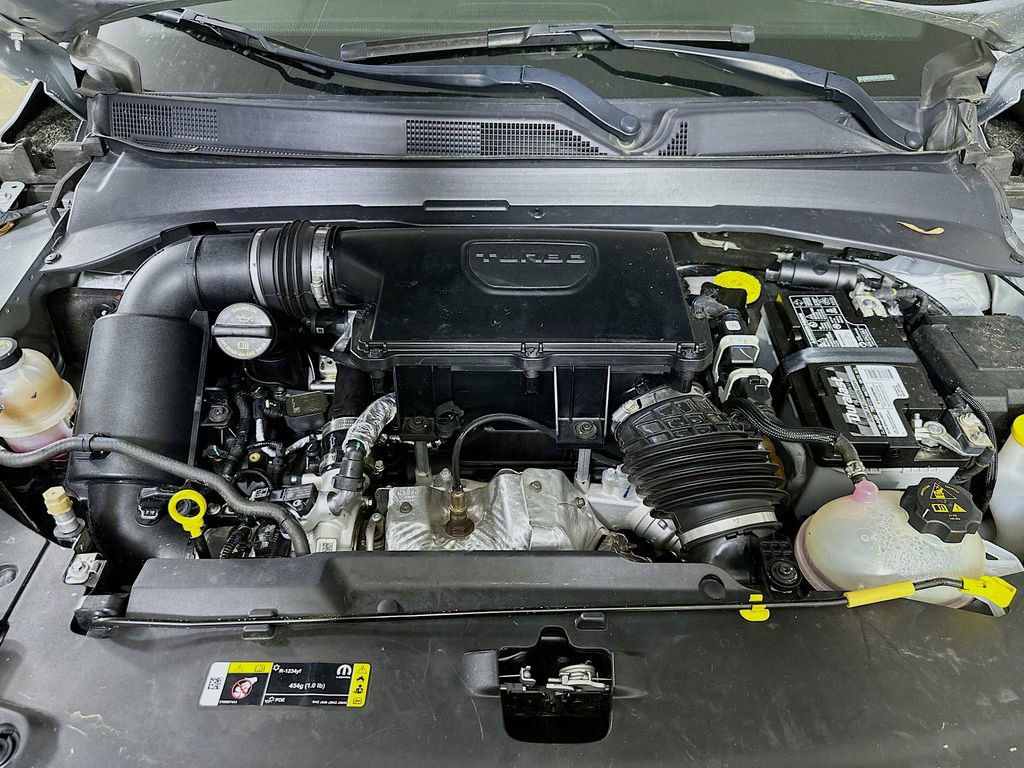 Used 2024 Jeep Compass Latitude image 9