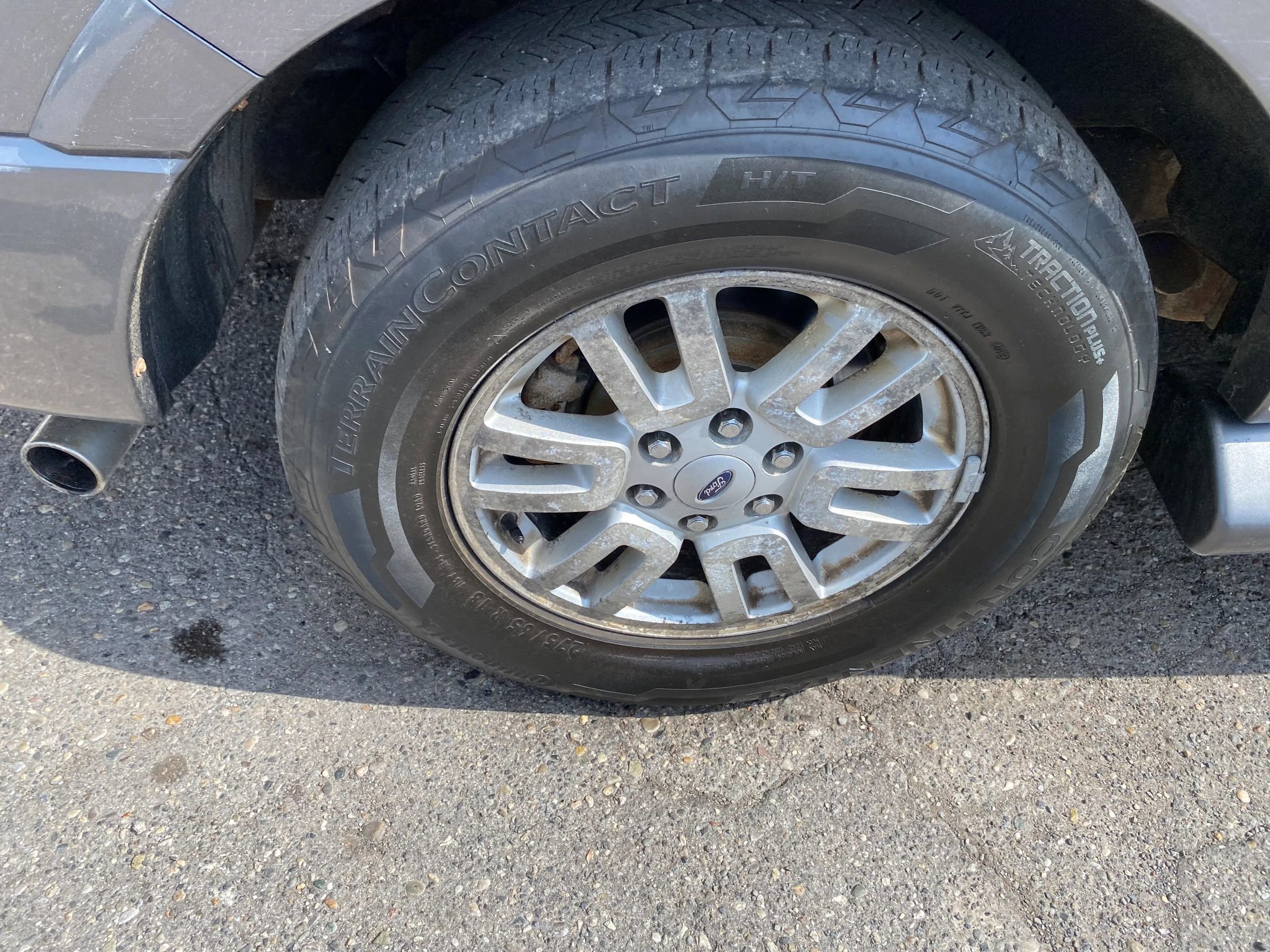 Used 2013 Ford Expedition Limited image 32