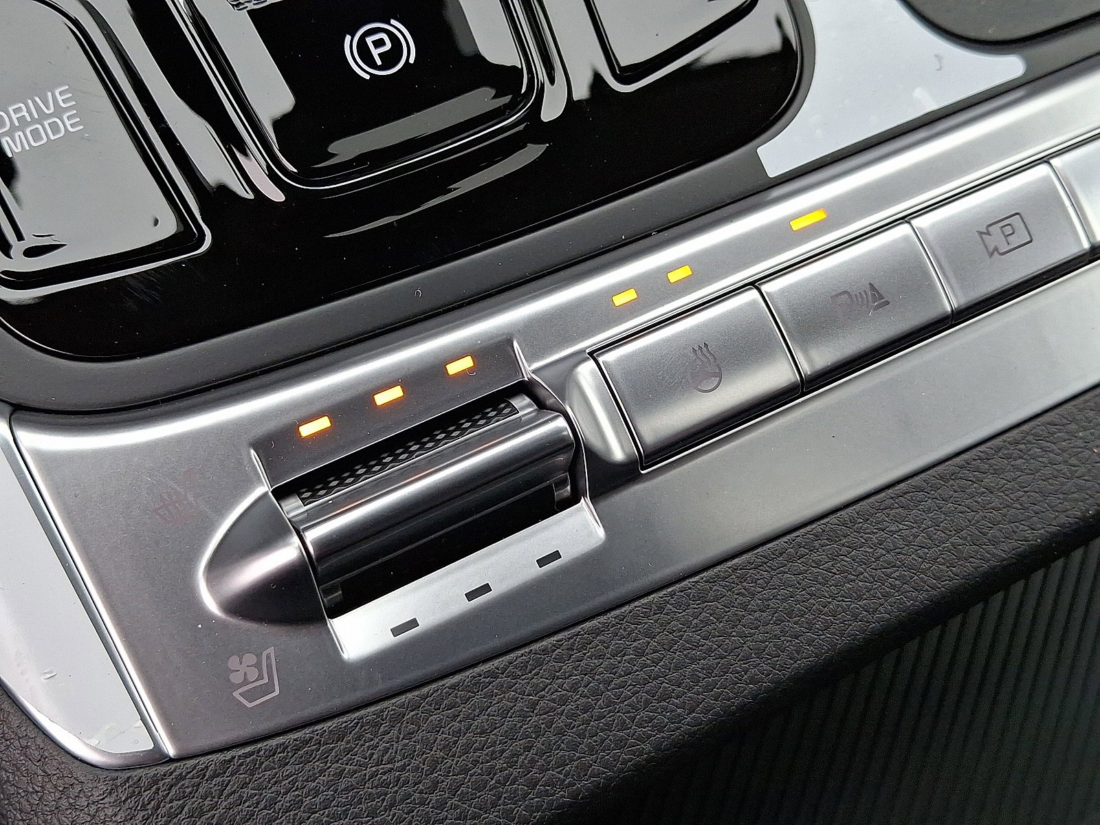 New 2025 Kia Carnival SX Prestige image 22