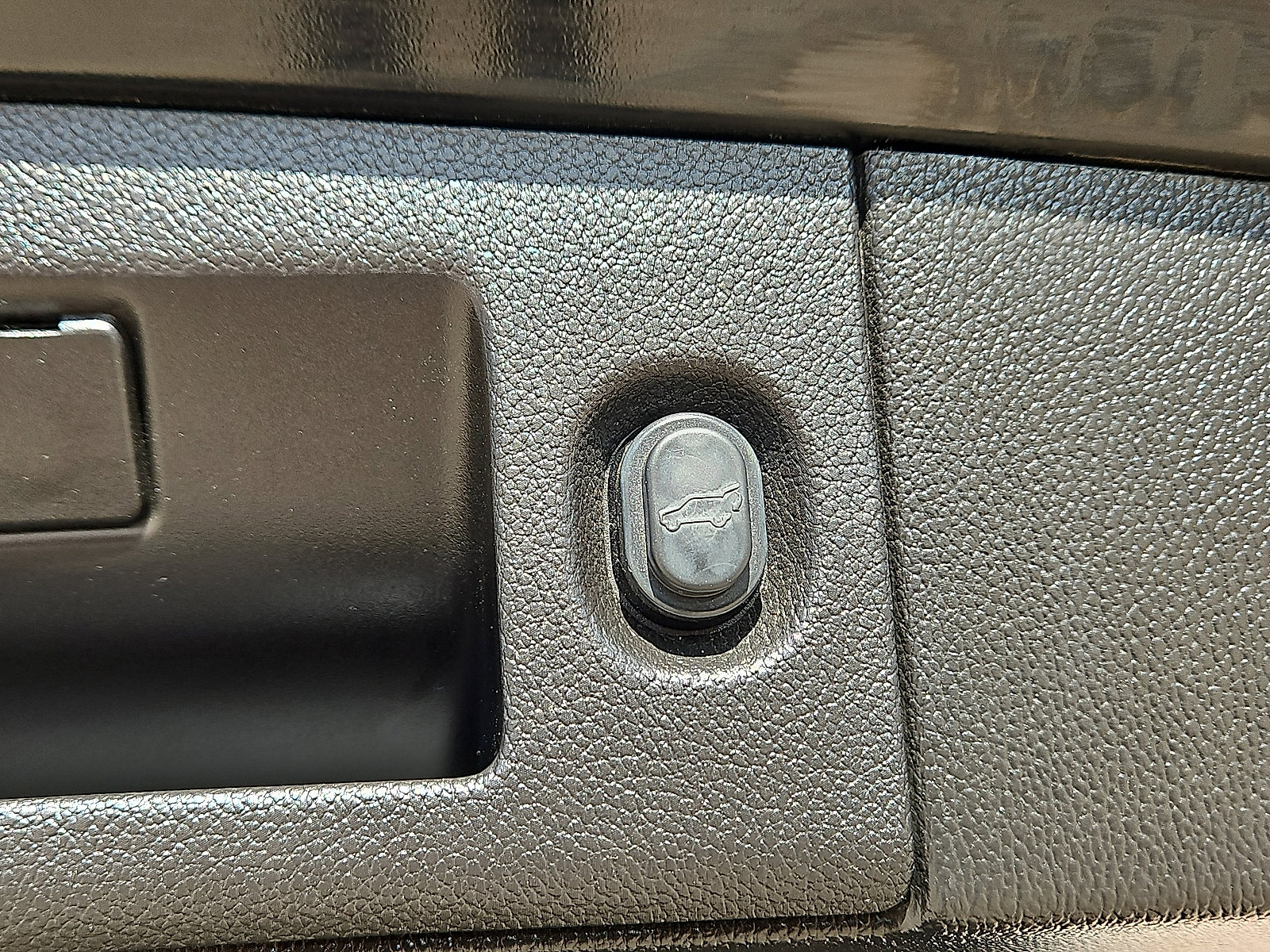 Used 2019 Cadillac Escalade ESV Luxury image 8