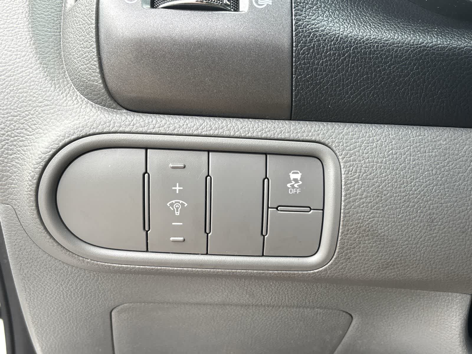 Used 2018 Kia Forte LX w/ LX Popular Package FWD image 9