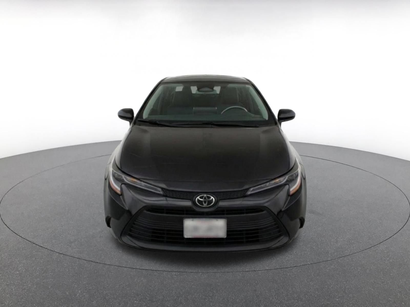 Used 2025 Toyota Corolla LE FWD image 2
