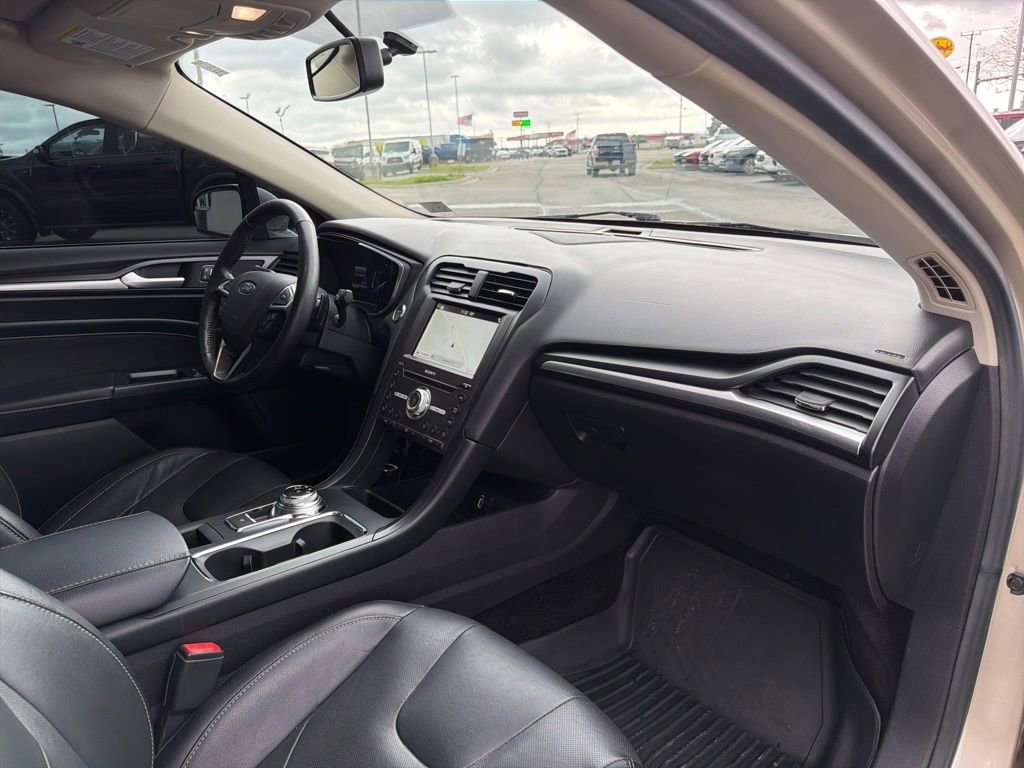 Used 2017 Ford Fusion Titanium image 22