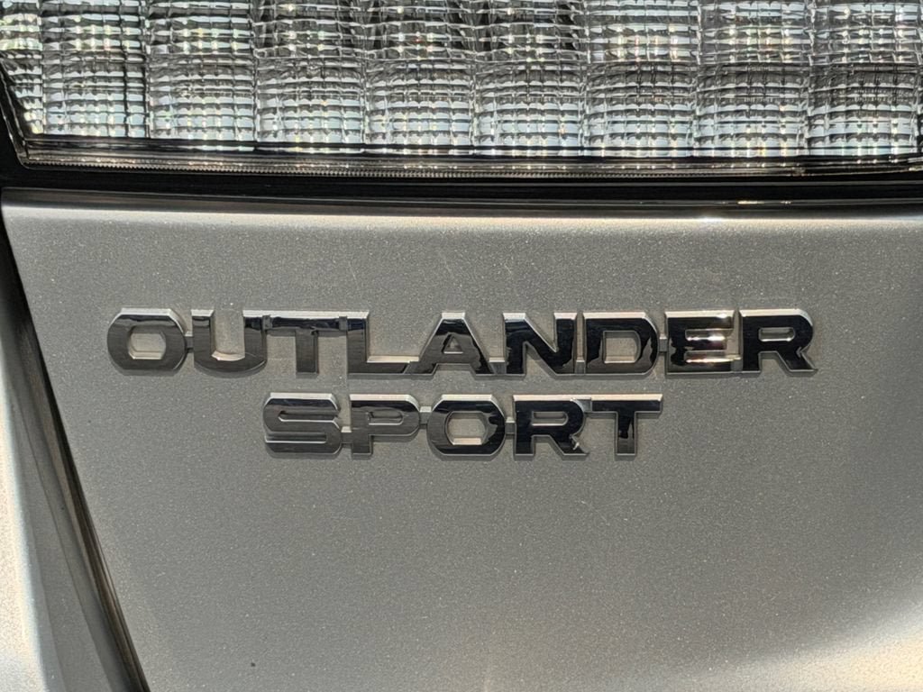 Used 2021 Mitsubishi Outlander Sport SE FWD image 35