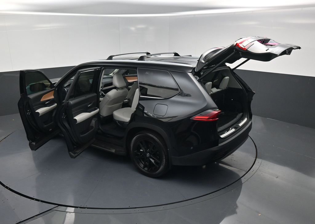 Used 2025 Toyota Grand Highlander AWD image 23