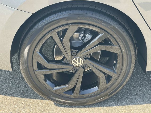 New 2026 Volkswagen Jetta SE FWD image 30