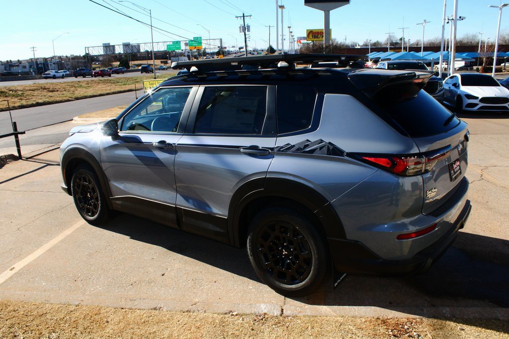 New 2026 Mitsubishi Outlander Trail Edition image 10
