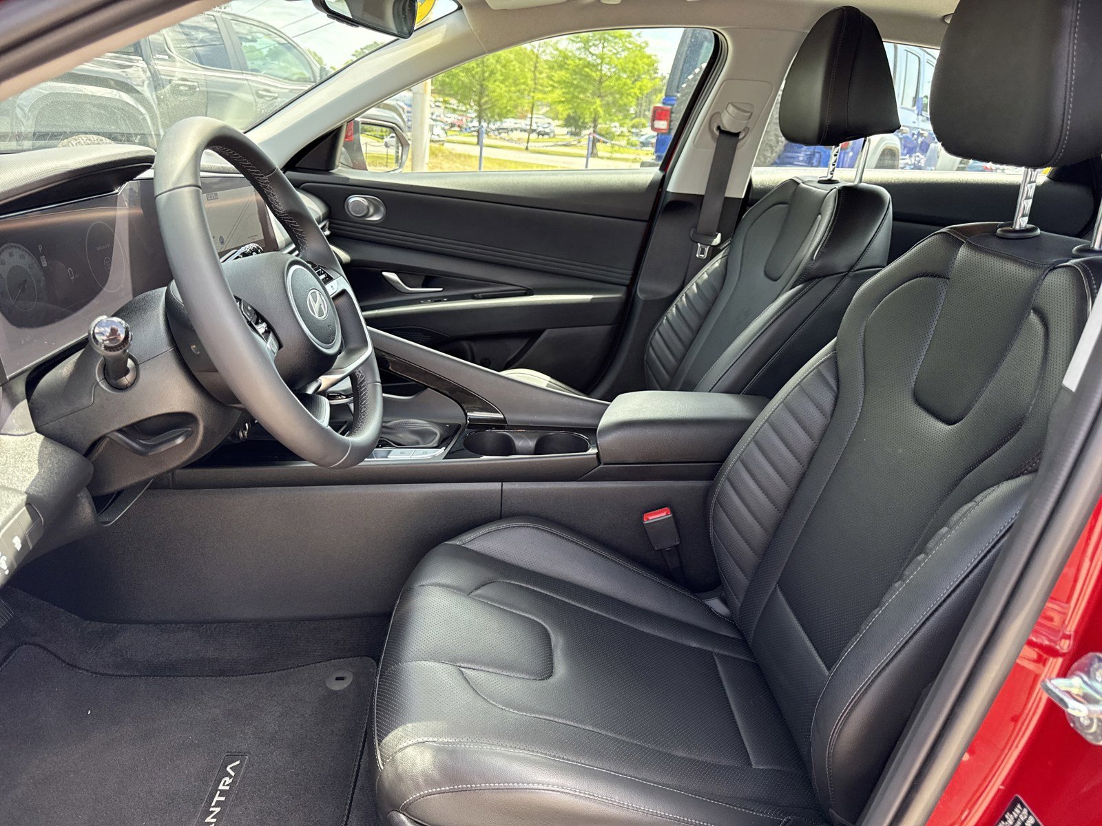 Certified 2025 Hyundai Elantra Limited image 11