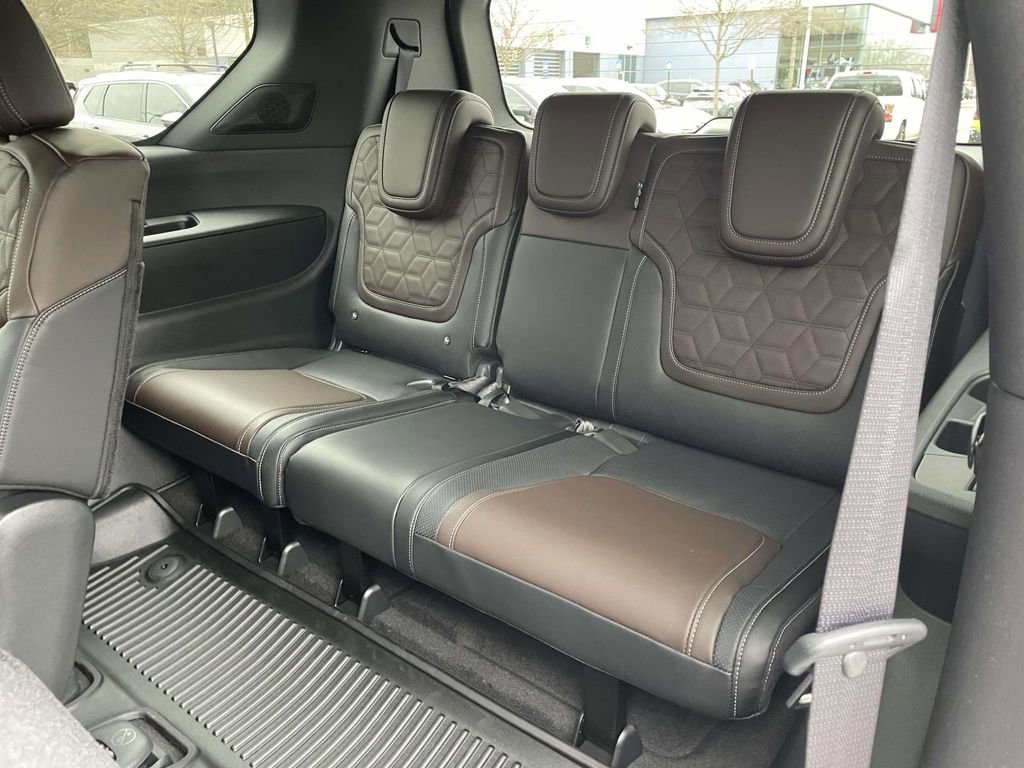 New 2026 Nissan Armada Platinum image 8