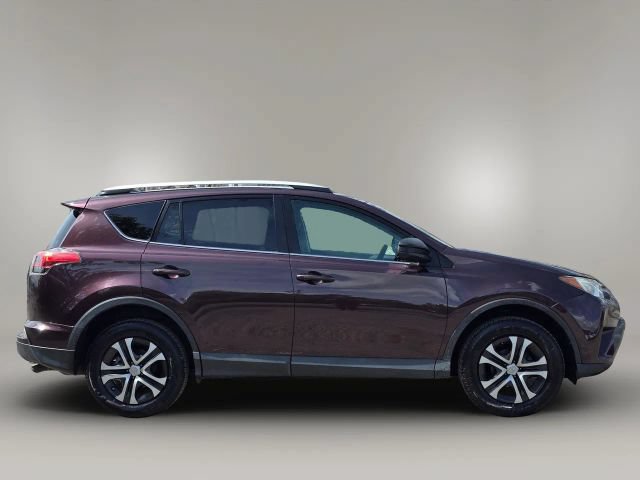 Used 2016 Toyota RAV4 LE AWD/4WD image 4