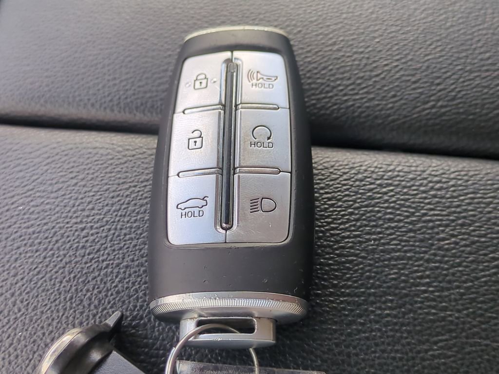 Used 2023 Genesis G80 2.5T AWD/4WD image 32