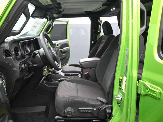 Used 2025 Jeep Gladiator Mojave w/ Safety Group image 10