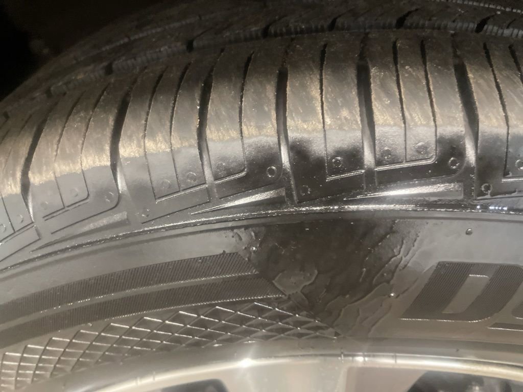 Used 2023 Nissan Pathfinder SL w/ Lighting Package (N92) image 31