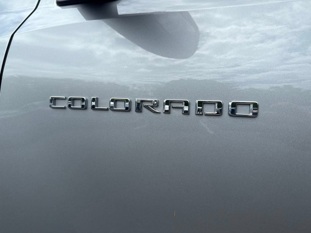 Used 2023 Chevrolet Colorado Trail Boss w/ LPO, Dark Essentials Package AWD/4WD image 14