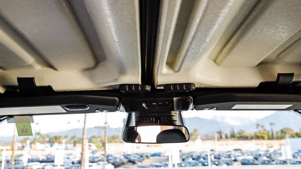 New 2026 Jeep Wrangler Unlimited Rubicon AWD/4WD image 19