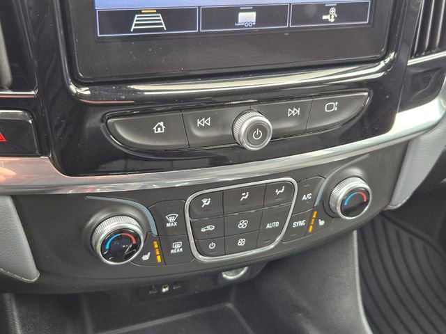 Used 2020 Chevrolet Traverse LT image 23