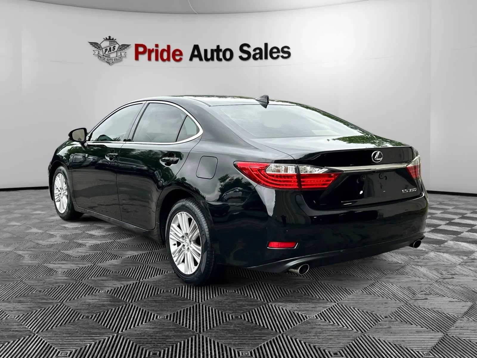 Used 2015 Lexus ES 350 w/ Premium Package FWD image 7