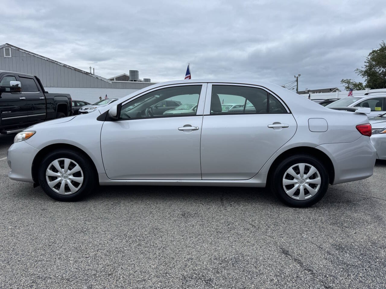 Used 2010 Toyota Corolla LE FWD image 5