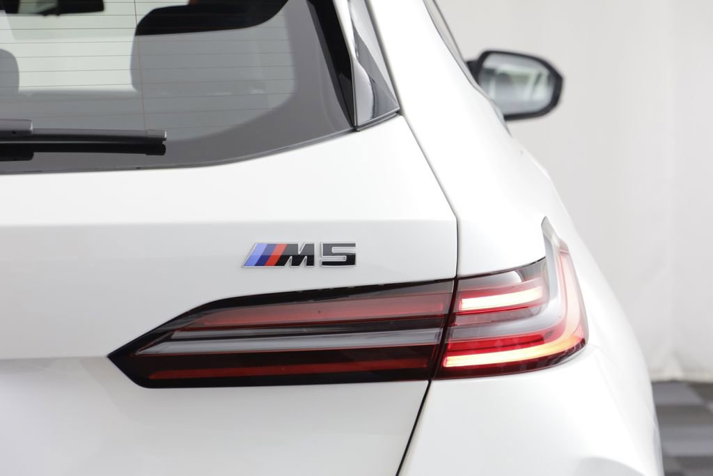 New 2027 BMW M5 Touring AWD/4WD image 24