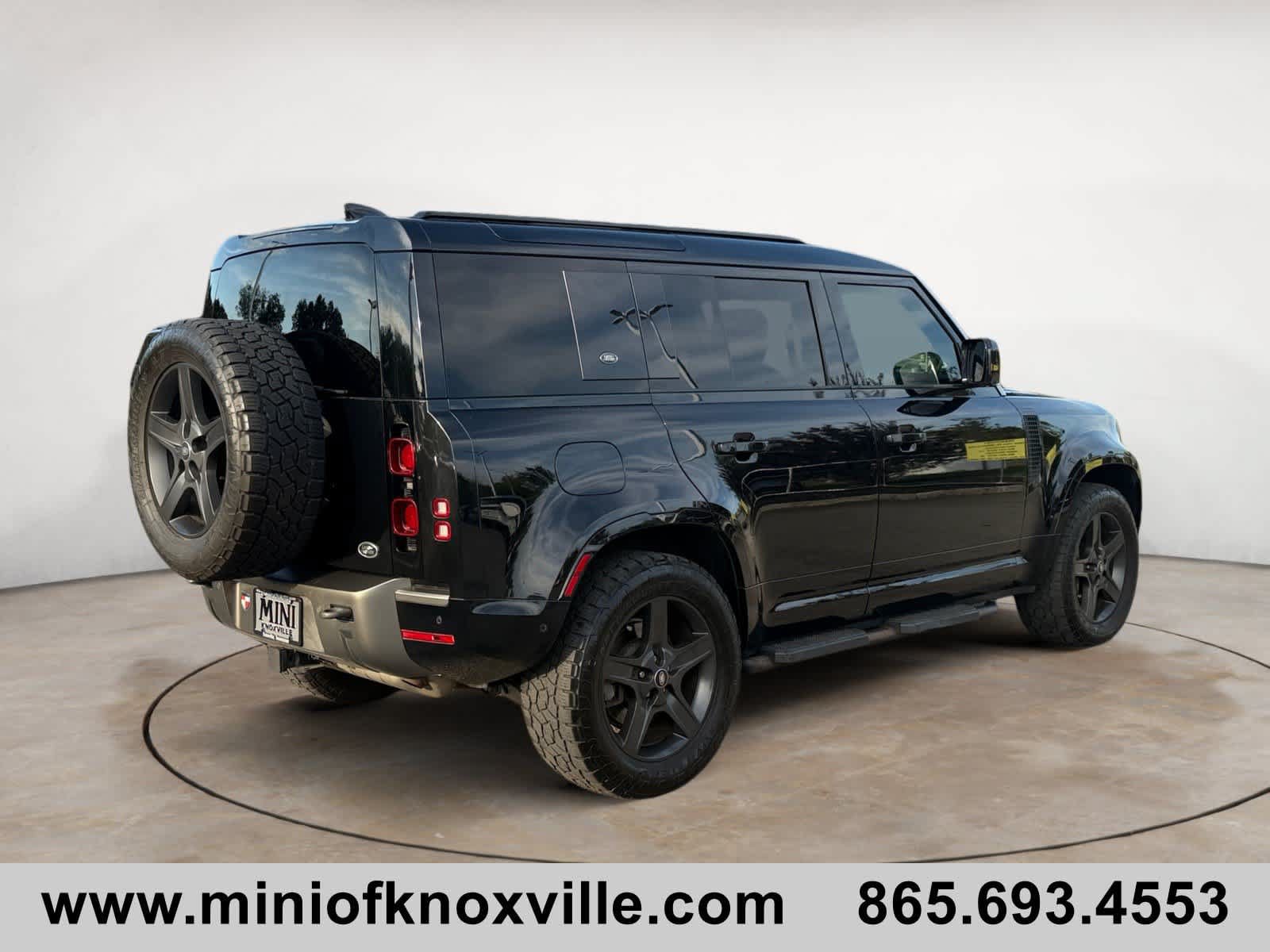 Used 2022 Land Rover Defender 110 X-Dynamic SE AWD/4WD image 3